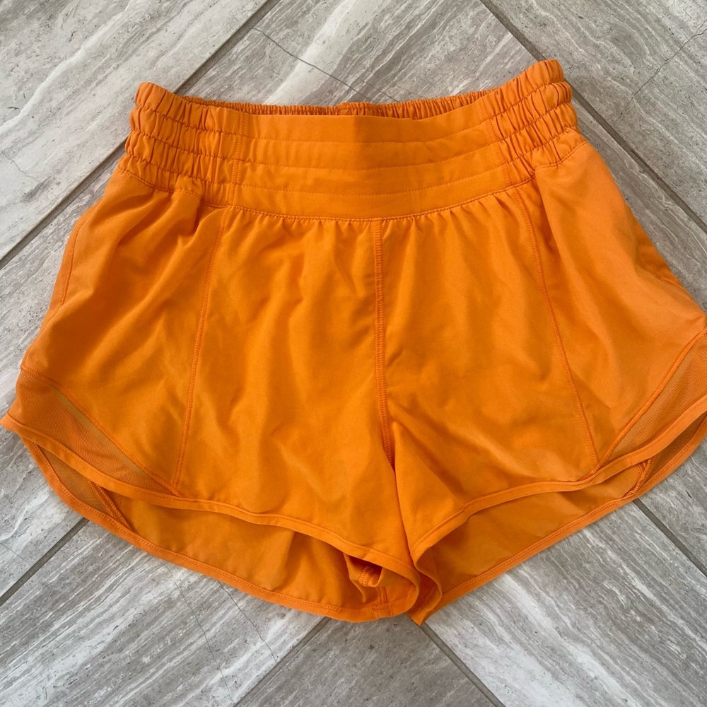 Lulu Lemon Hotty Hot High Rose, 2.5” short